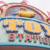 キャステル 【TDL】トイ・ステーションはディズニーランドのおもちゃ屋さん!買えるグッズ、場所、内装まとめ!