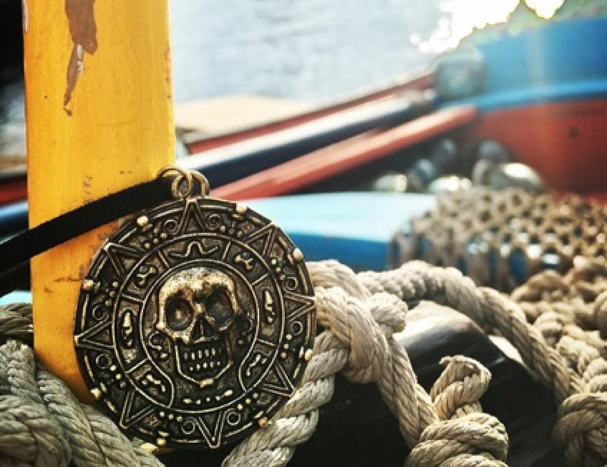 アステカの金貨| キャステル | CASTEL ディズニー情報