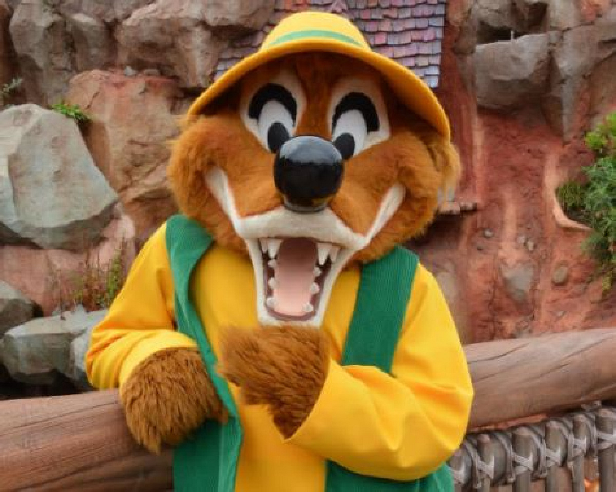 ブレア・フォックス| キャステル | CASTEL ディズニー情報