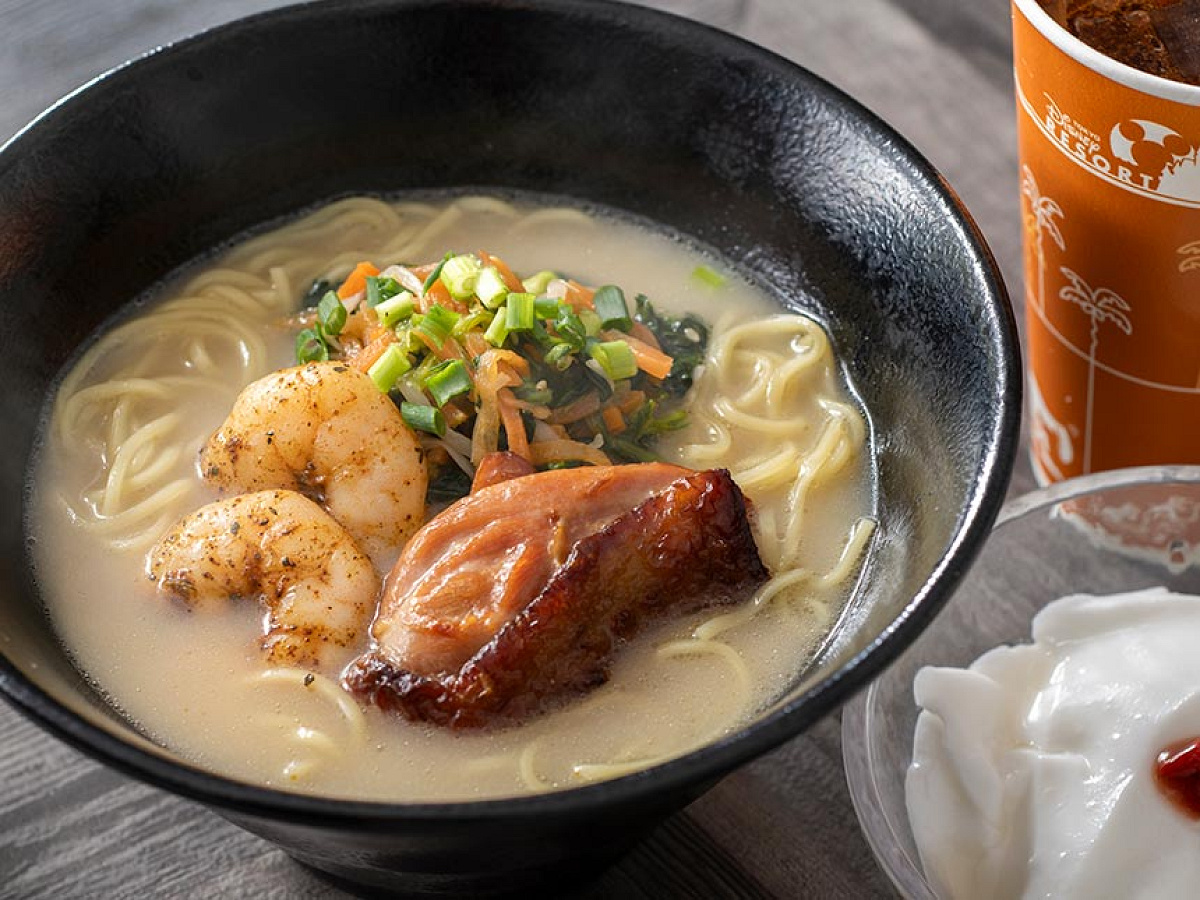 チキンと海老の白湯麺