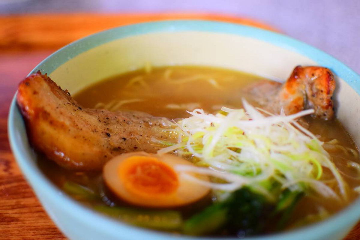 チャイナボイジャーのブラックペッパーポーク麺