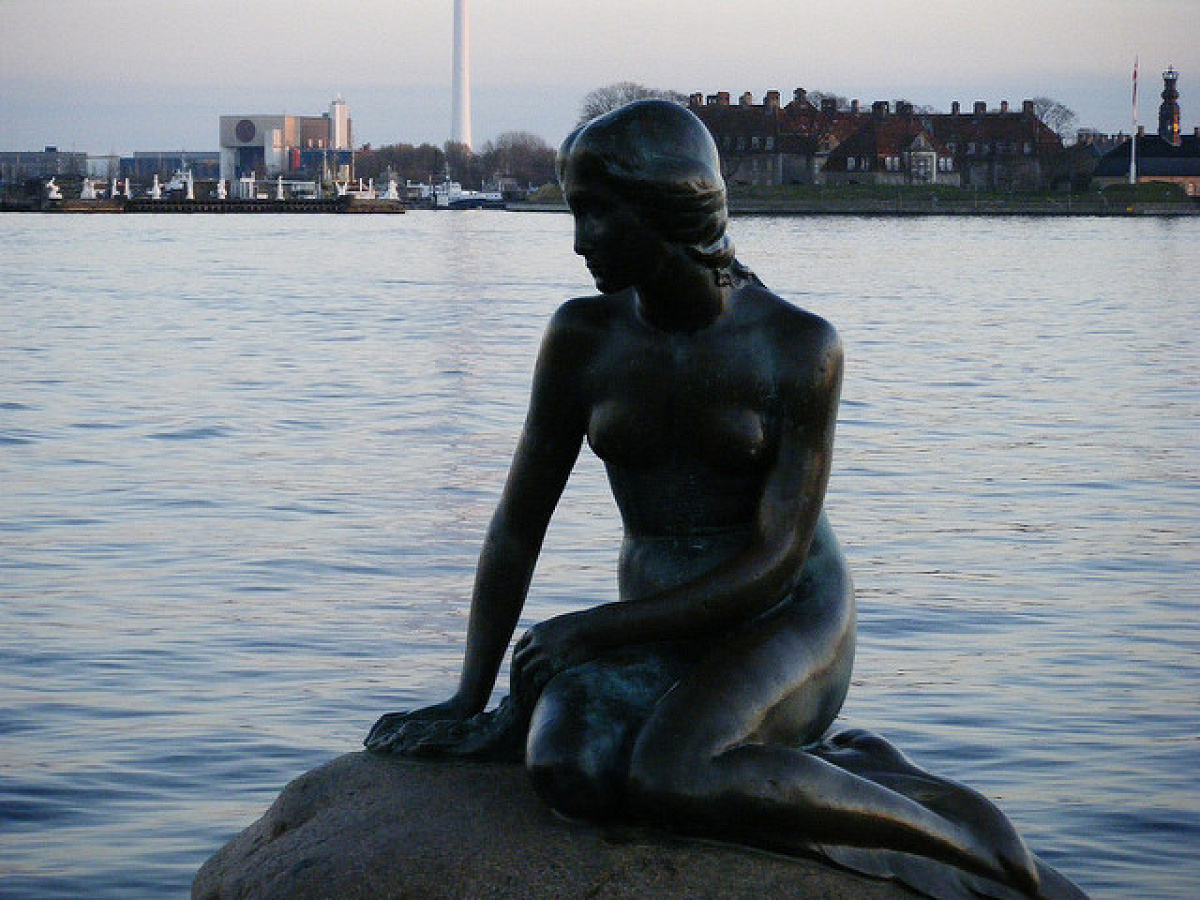 デンマークの人魚姫像