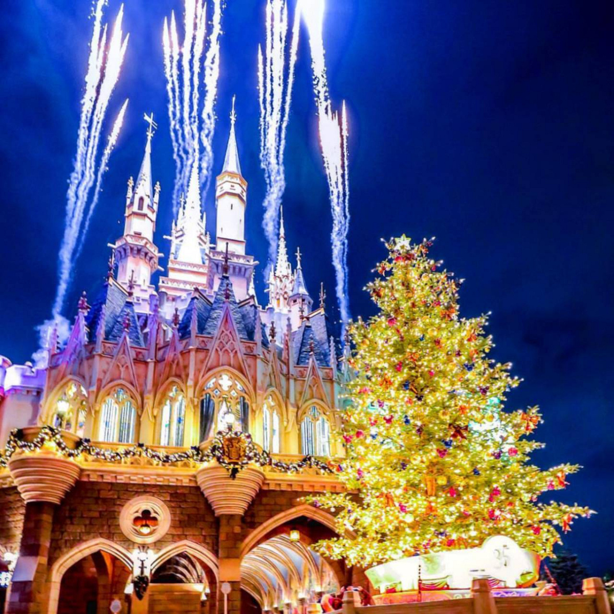 ディズニークリスマスツリー| キャステル | CASTEL ディズニー情報