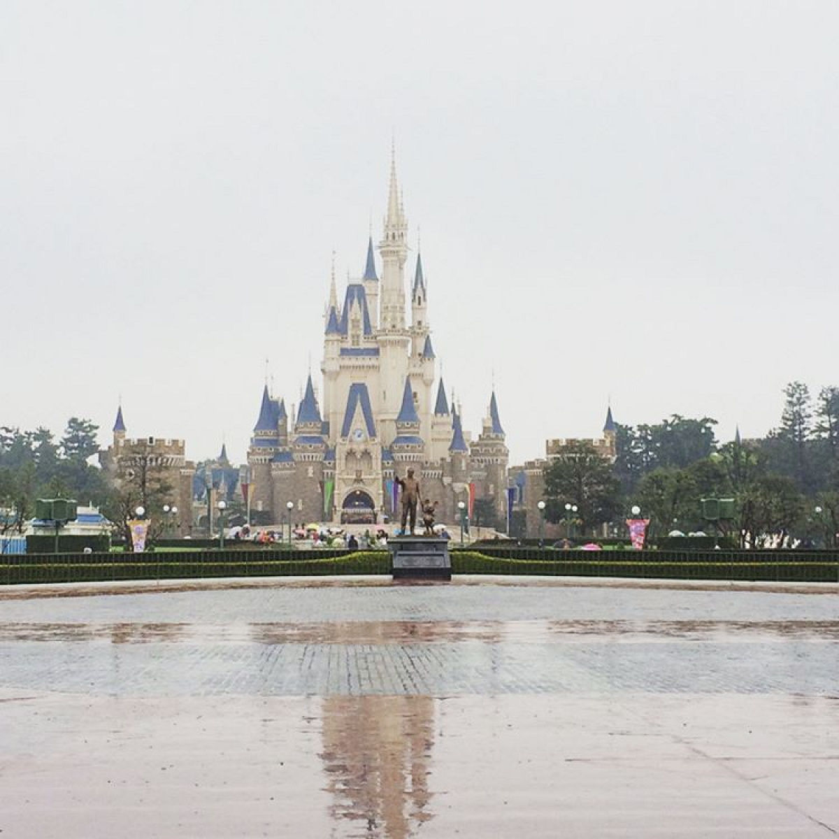 雨のディズニーランド