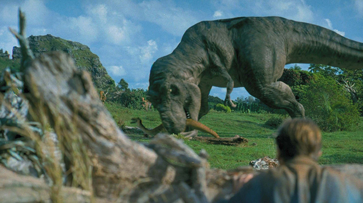 食事をするティラノサウルス