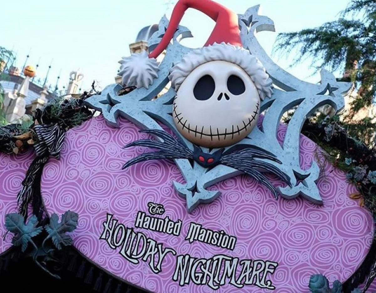 期間限定バージョンのホーンテッド・マンション| キャステル | CASTEL