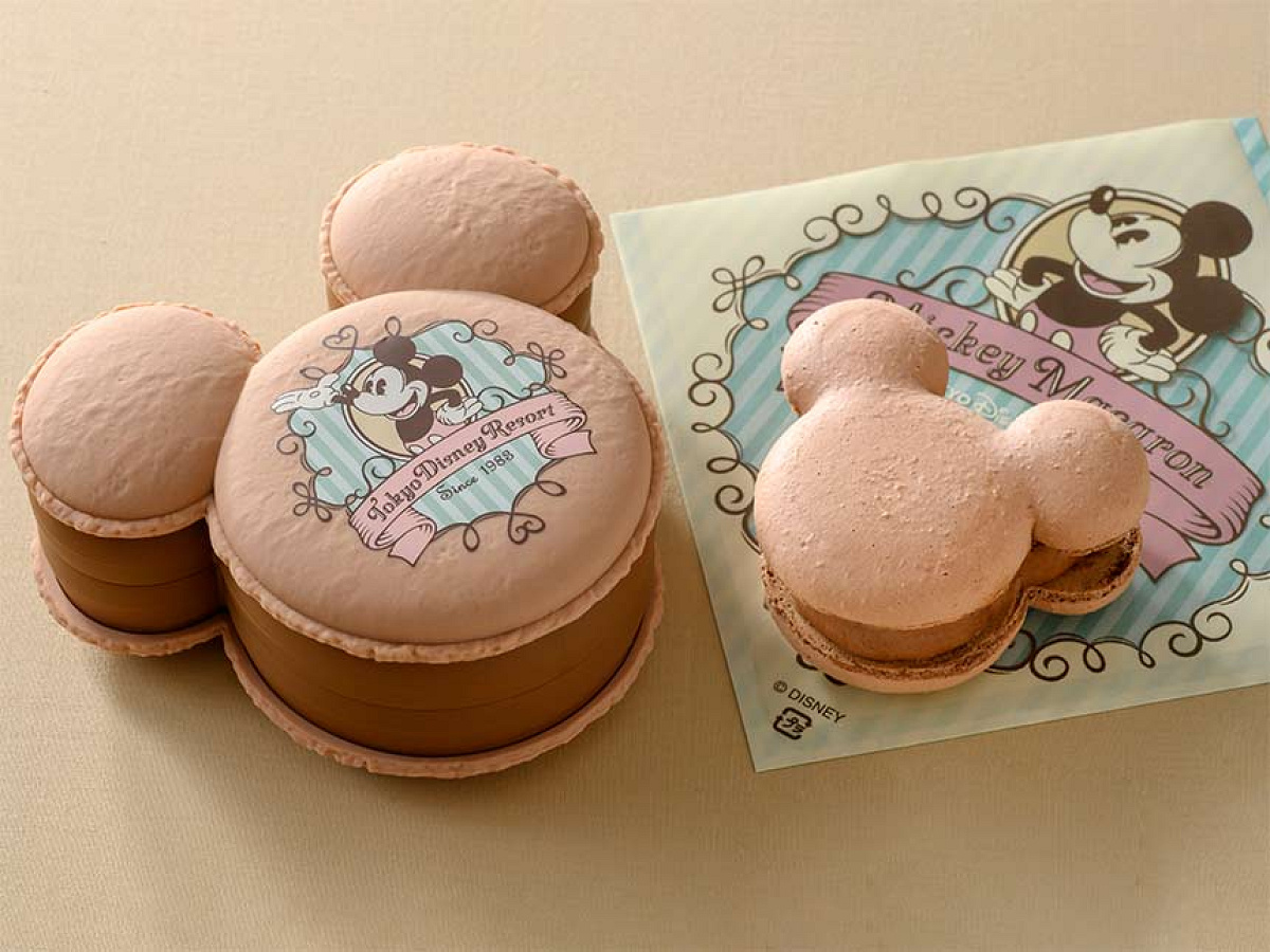 ディズニーリゾート　ディズニー　ミッキー　ミニー　マカロン　クッキーサンド ミッキーマカロン（チョコレート）、スーベニアケース付き