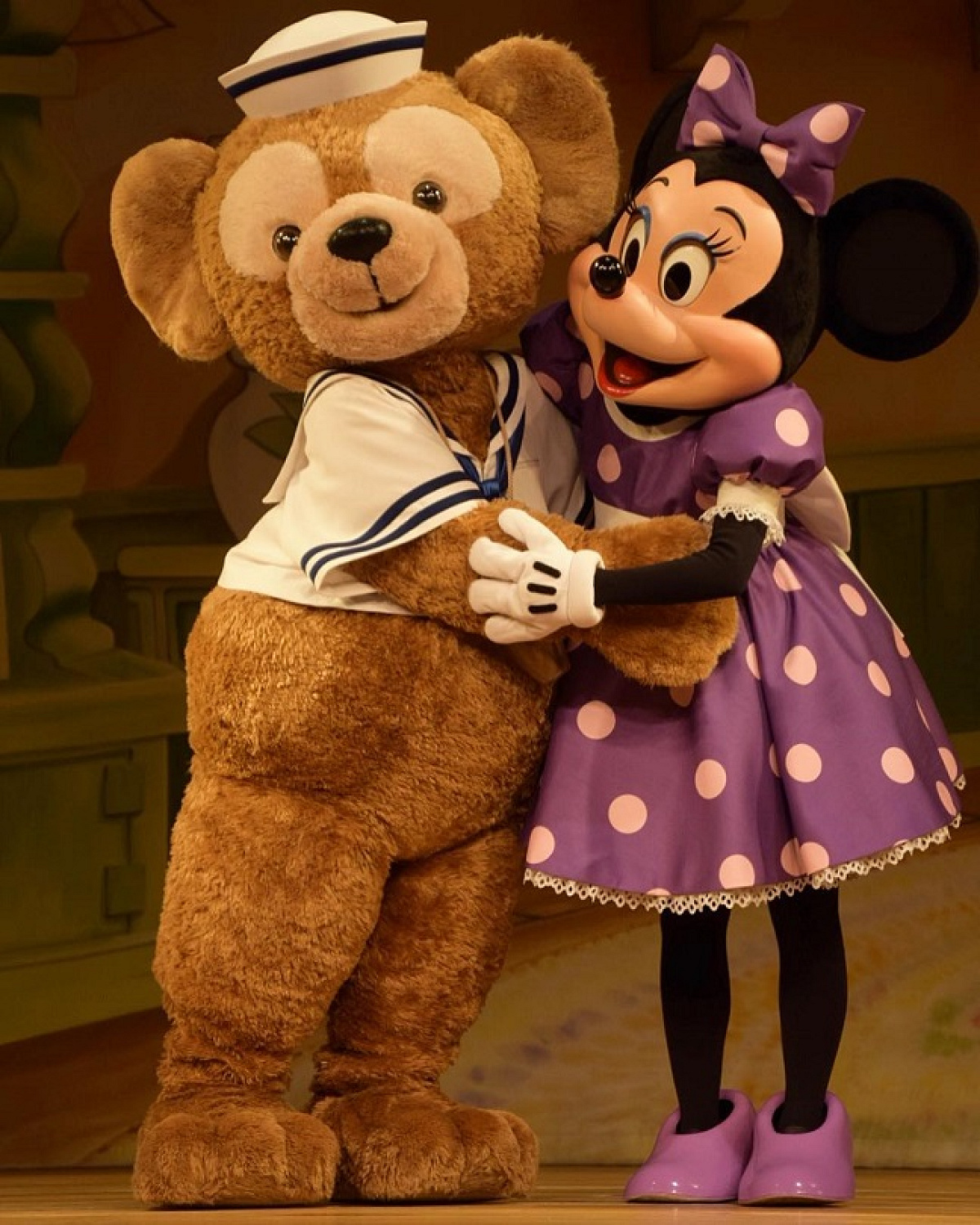 ミニーとダッフィー| キャステル | CASTEL ディズニー情報