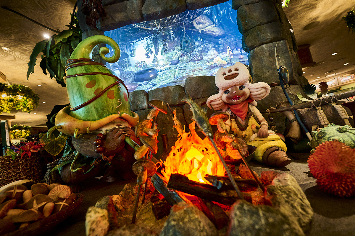 ゲストを出迎えるモリバーとオトモアイルー