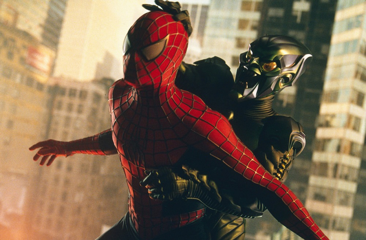 映画『スパイダーマン』／戦うスパイダーマンとグリーン