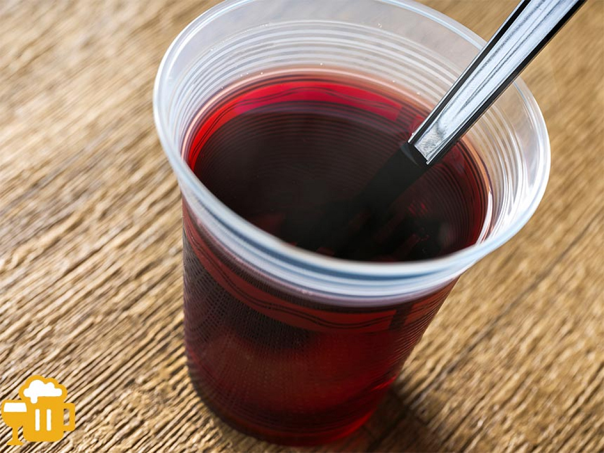 ホットワインカクテル（キャラメルシロップ、メイプルシロップ、アップル）