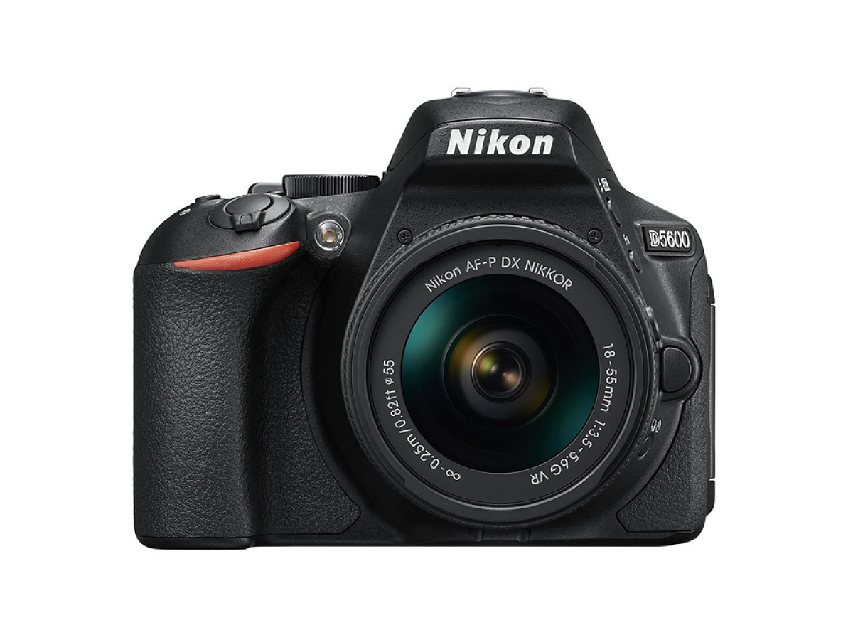 Nikon D5600初級者向けのキットです。| キャステル | CASTEL