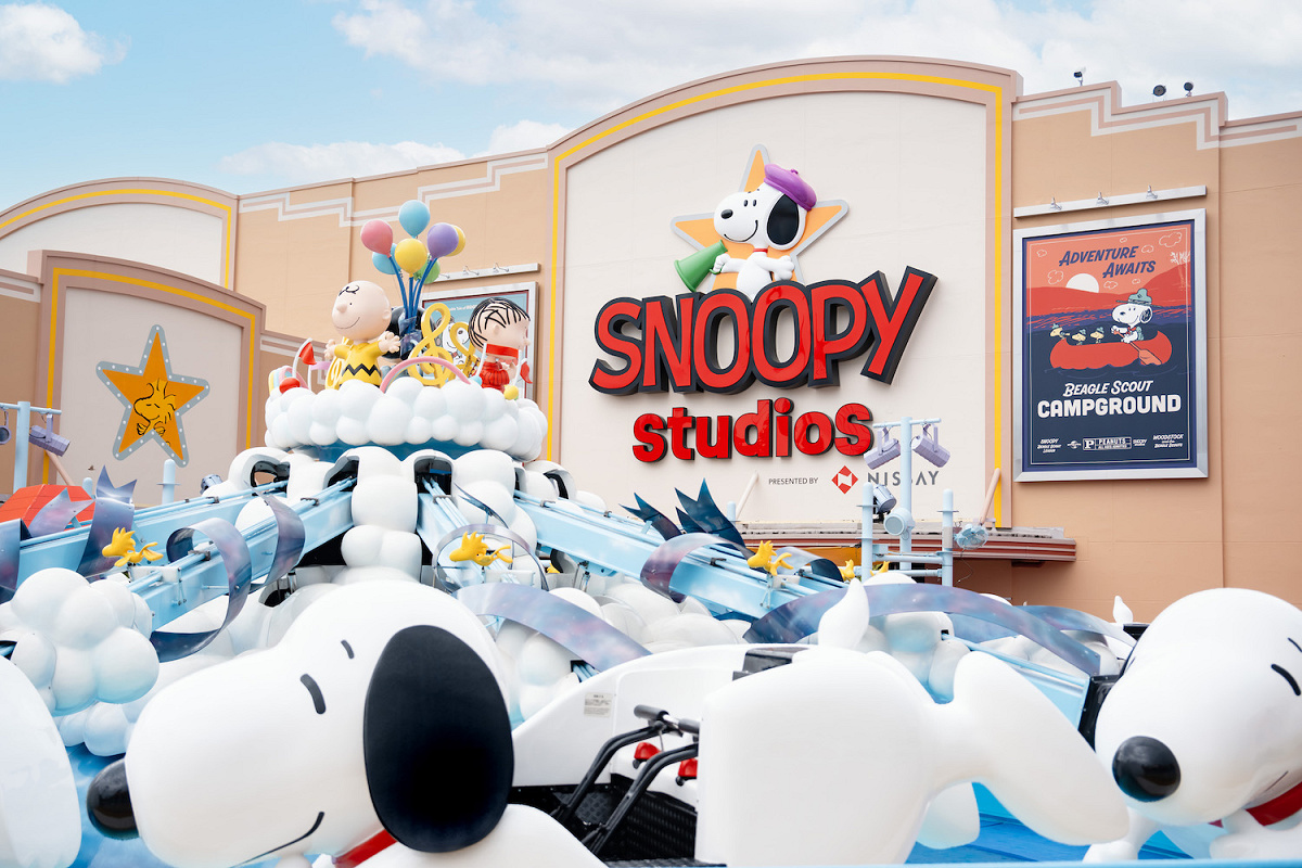 リニューアル後のスヌーピースタジオの外観