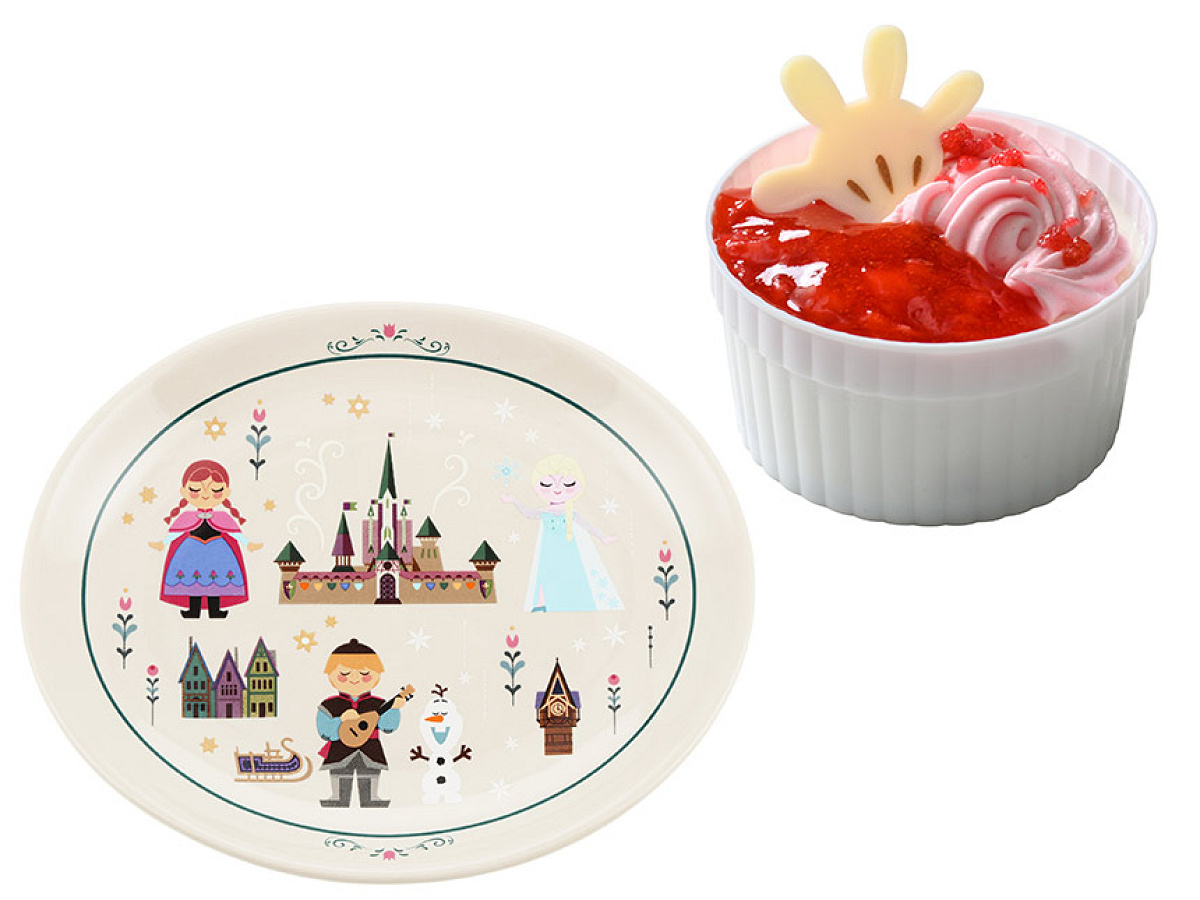 ストロベリーミルクムースケーキ、スーベニアプレート付き