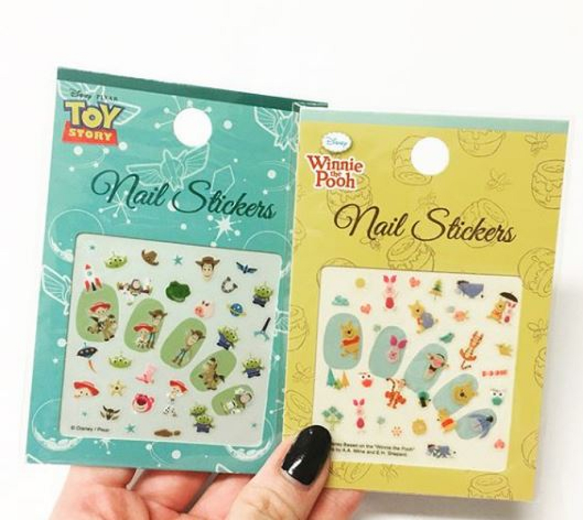 こんなにかわいいネイルシールが♡