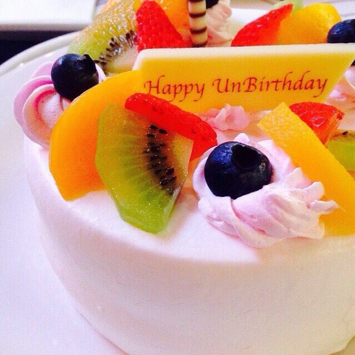 プレートには「Happy Birthday」の文字が