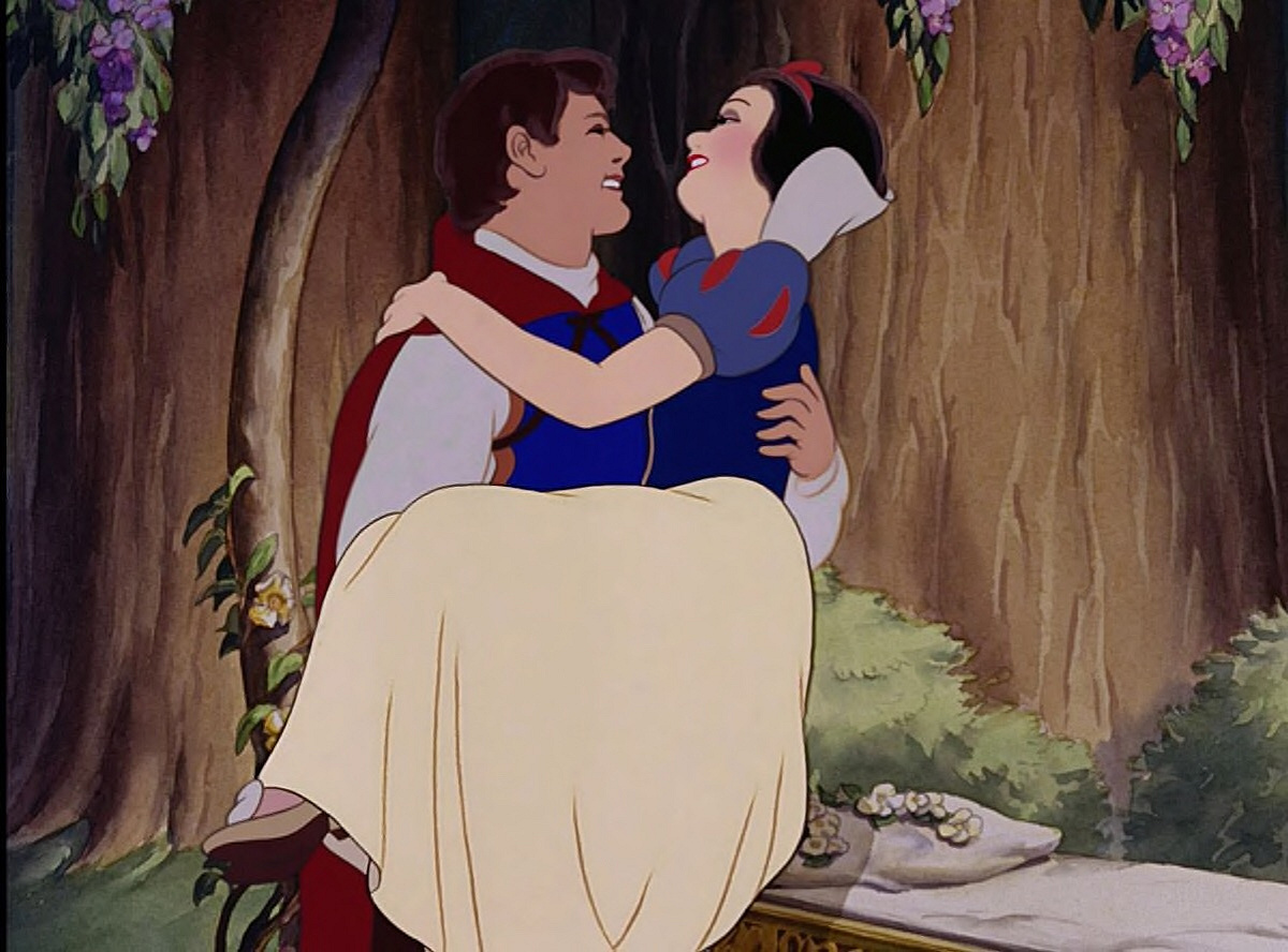 白雪姫と王子が初めて出会った場所は？
