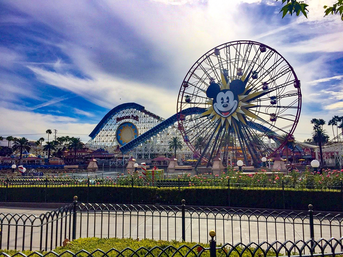 ディズニーランドカリフォルニアのドル カリフォルニアディズニーランドリゾート チケット