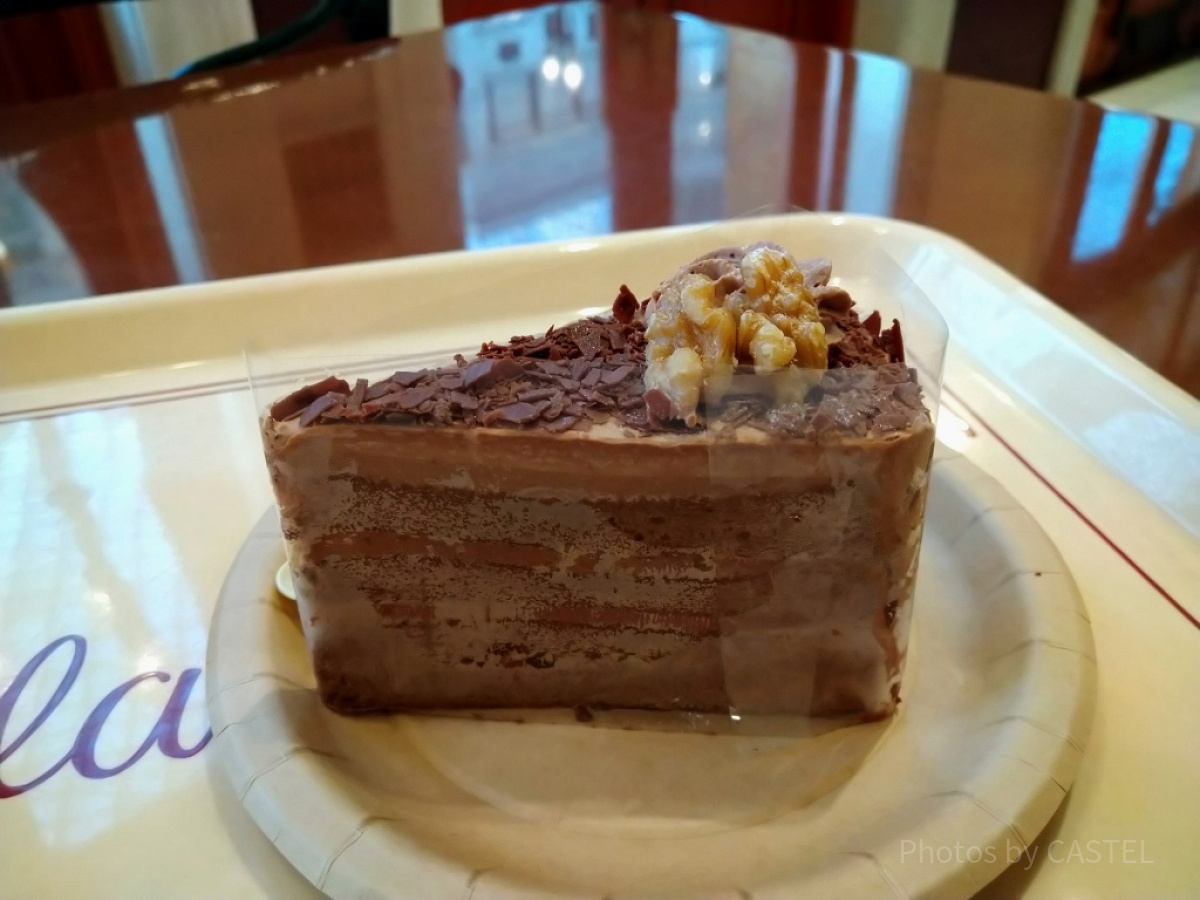 チョコレートケーキ ：750円
