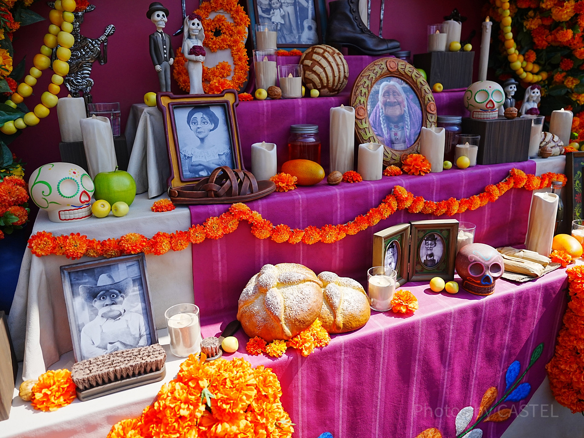 祭壇（オフレンダ）に飾られるものたち