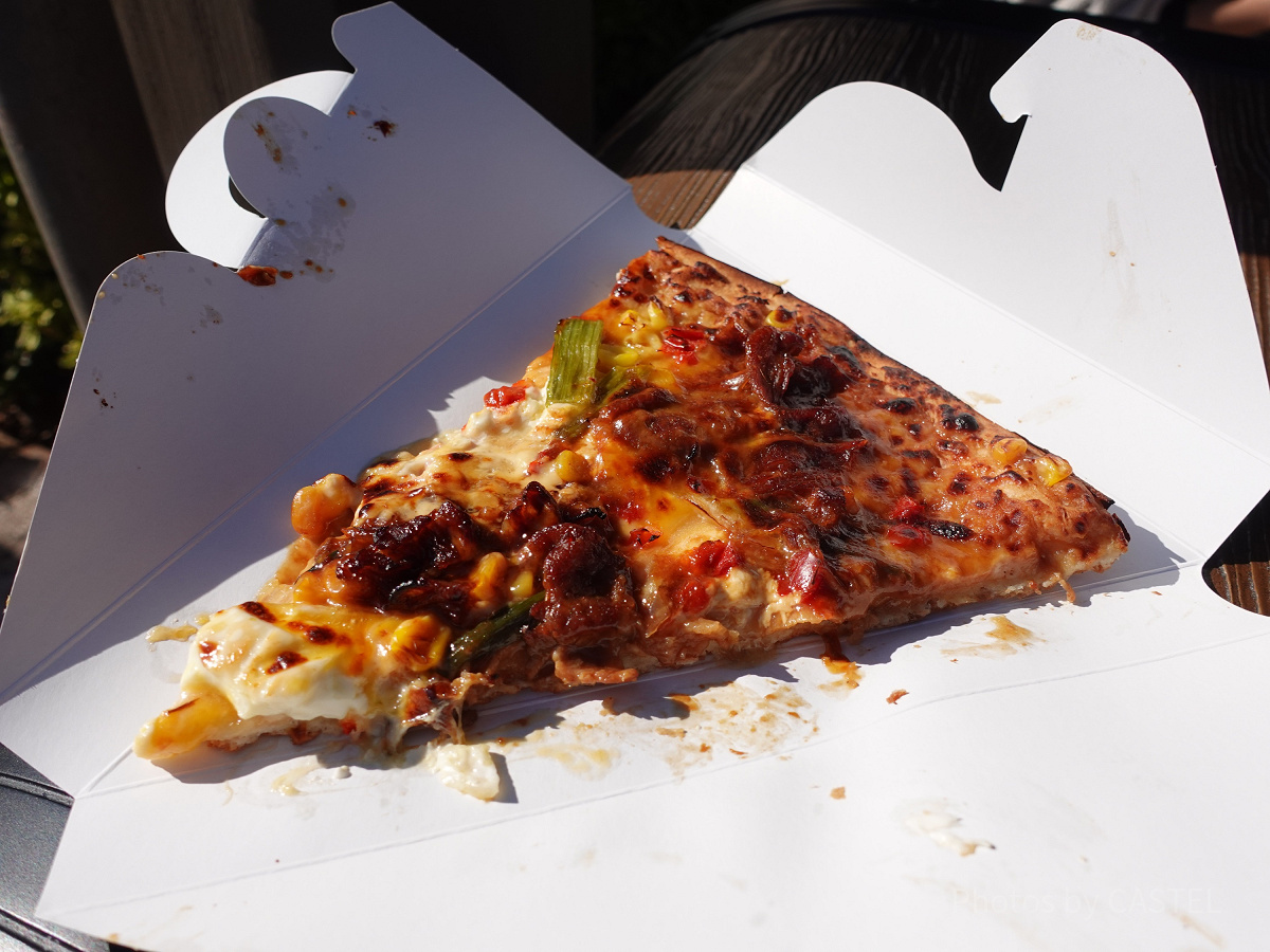 ディズニーランド食べ歩き：キャプテンフックス・ギャレーのピザ各種