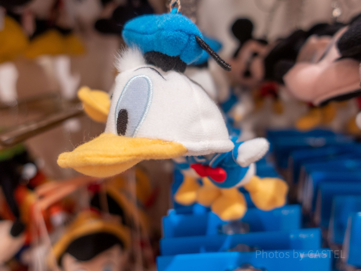 ディズニーストア　ドナルド　ファンキャップ　オーナメント　フィギュア ドナルドファンキャップキーホルダー| キャステル | CASTEL ディズニー情報