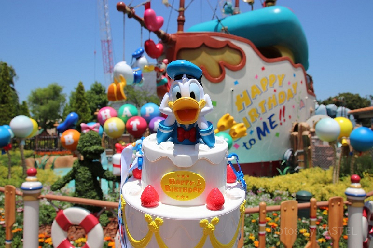 ドナルド　ミッキー　ポップコーンバケット　バースデーケーキ　３５周年　ディズニー ドナルドのバースデーケーキのポップコーンバケット| キャステル