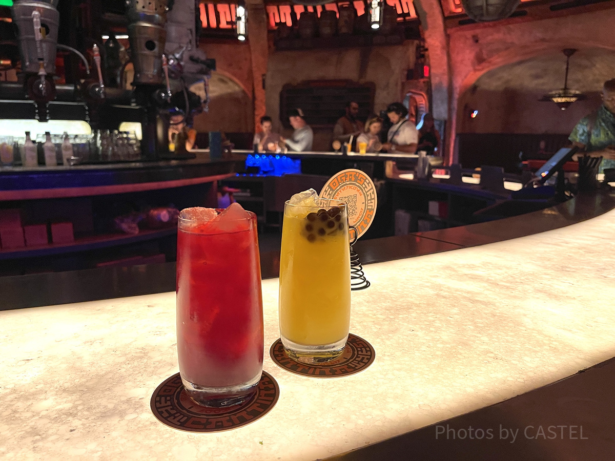 雰囲気抜群のオーガのカンティーナでドリンクタイム♡