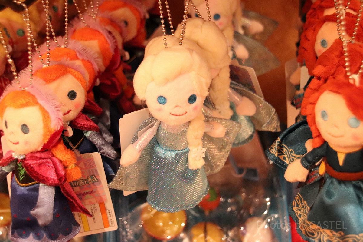 エルサぬいぐるみバッジ| キャステル | CASTEL ディズニー情報