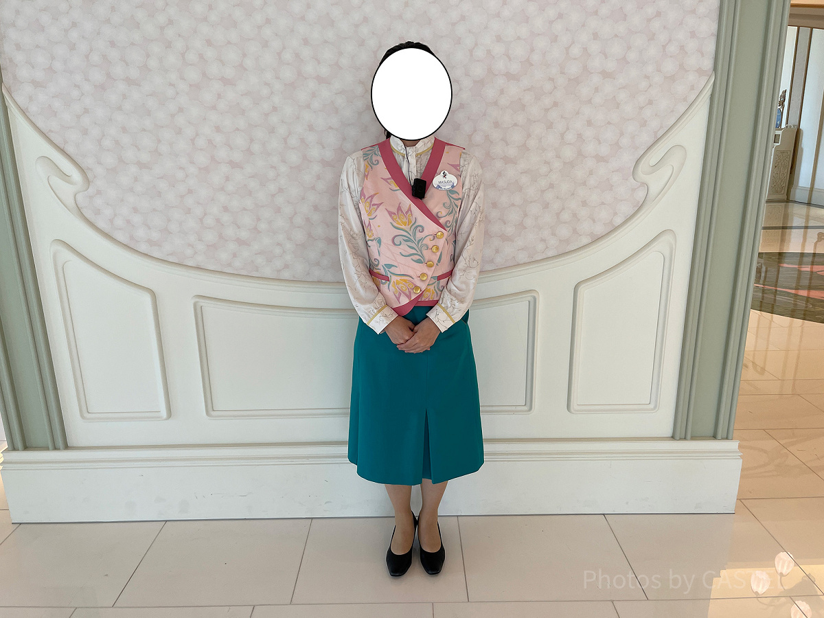 ファンタジーシャトー・ラウンジのキャストコスチューム