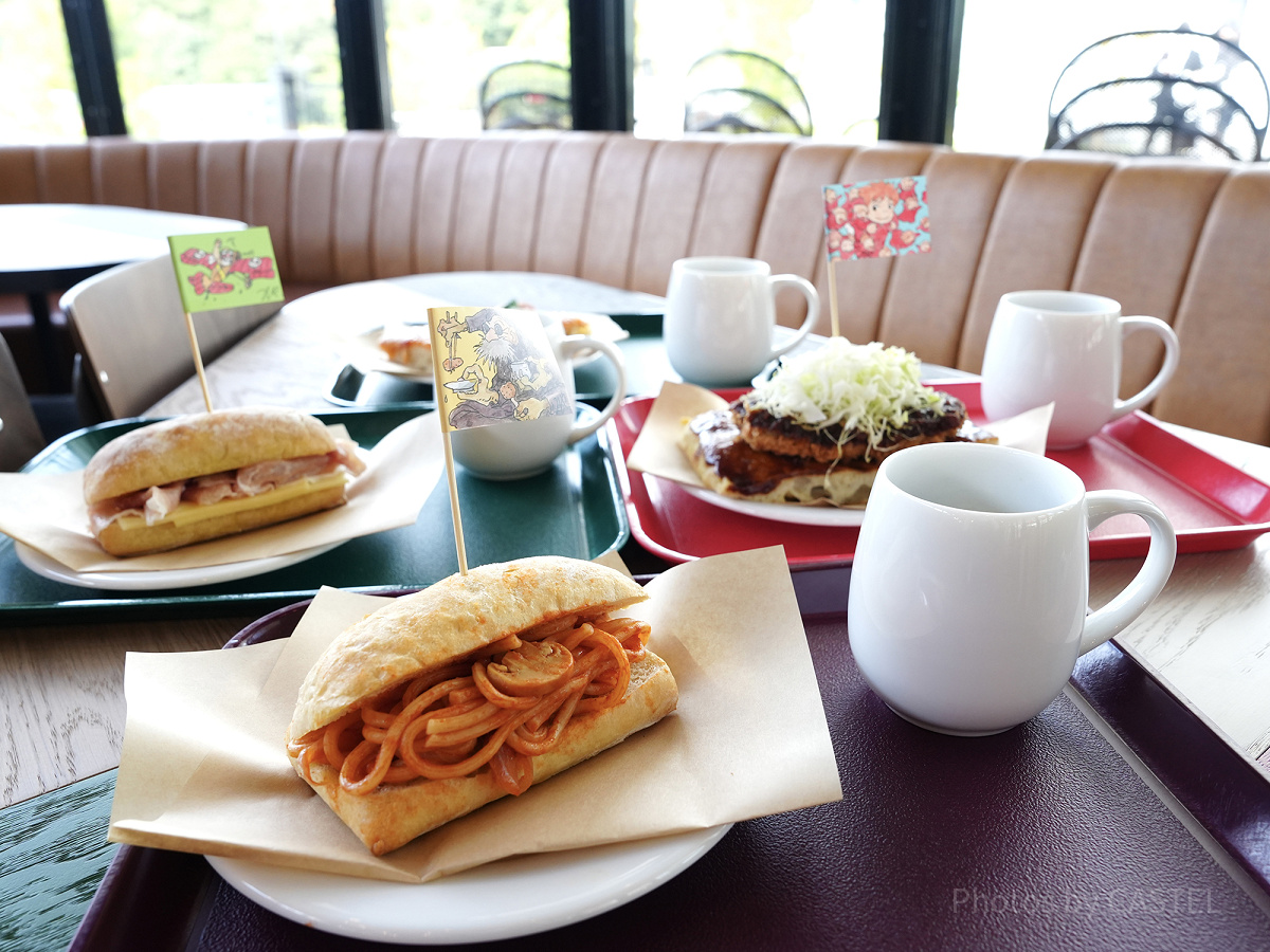 大陸横断飛行のフードとドリンク