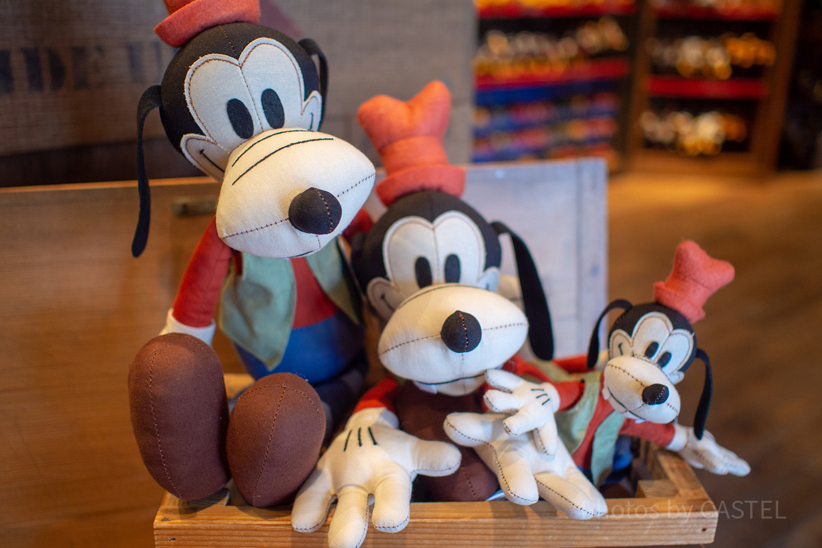 グーフィーぬいぐるみ| キャステル | CASTEL ディズニー情報