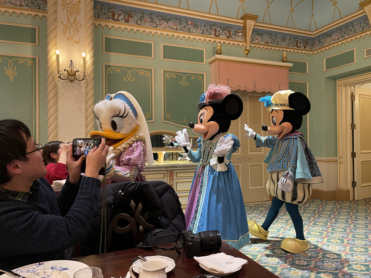 ロイヤルバンケットホールでのグリーティング