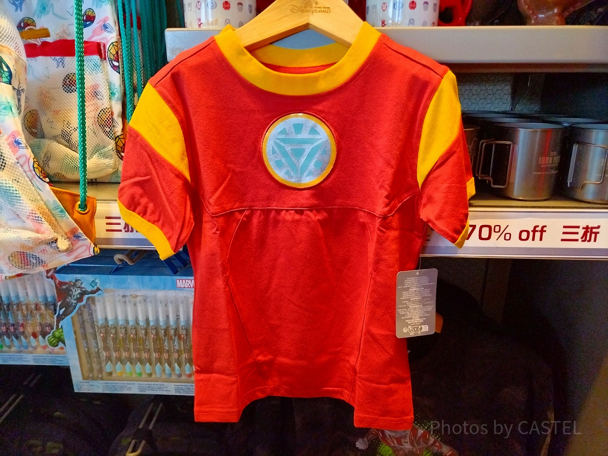 スパイダーマン Tシャツ Mサイズ　新品　タグ付き　香港ディズニー　MARVEL スパイダーマン Tシャツ Mサイズ 新品 タグ付き 香港ディズニー