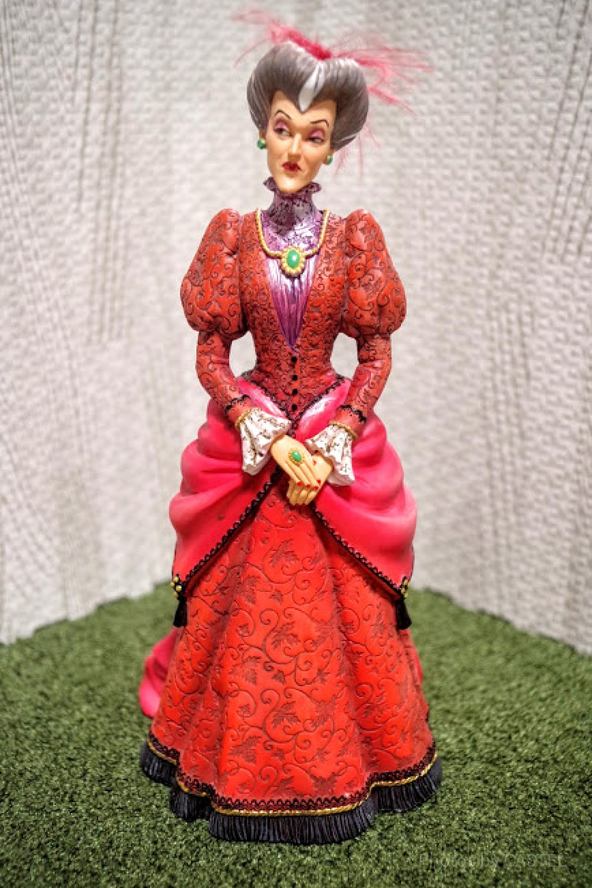 トレメイン夫人のフィギュア| キャステル | CASTEL ディズニー情報