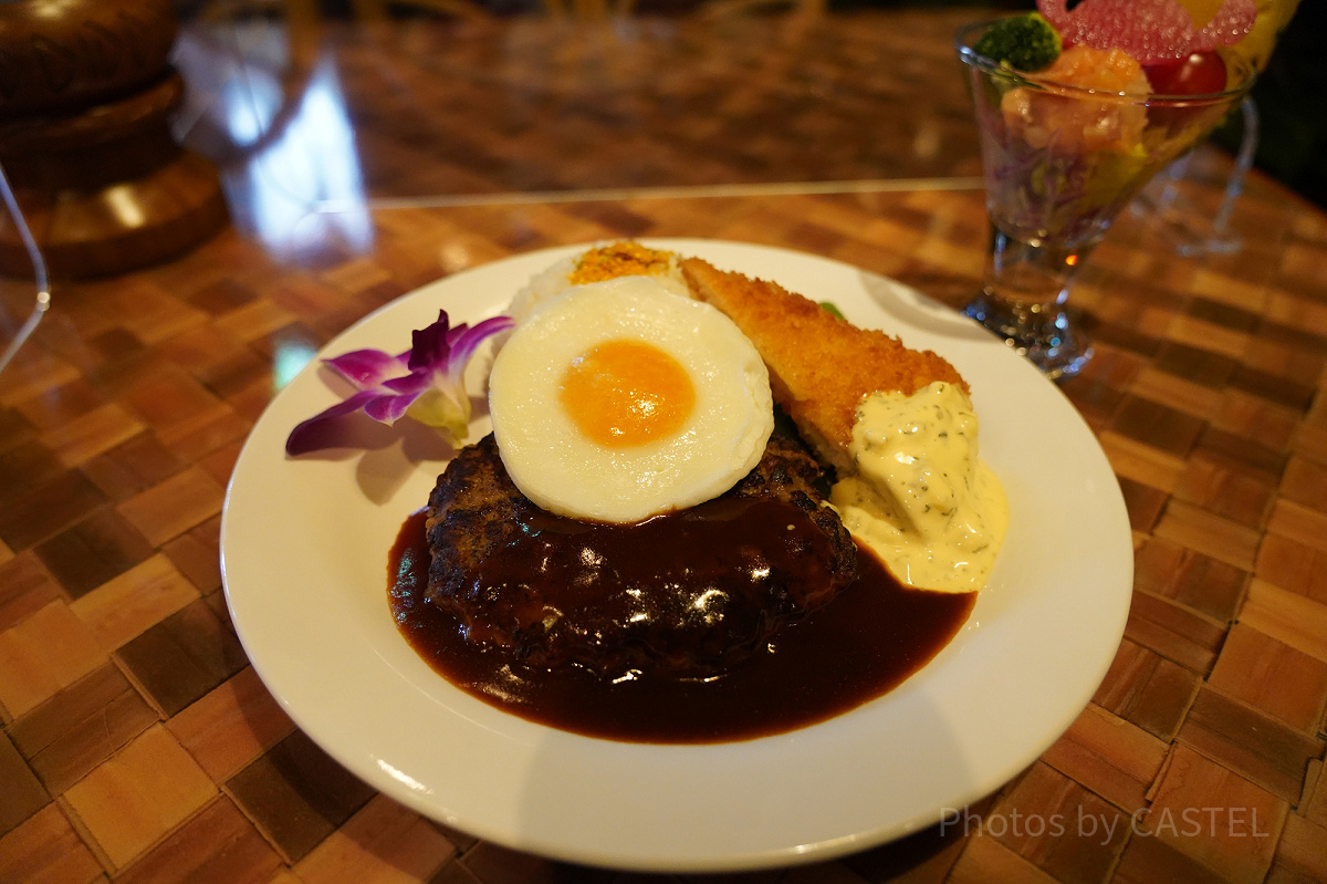 ディズニーランド食べ物：ロコモコセット