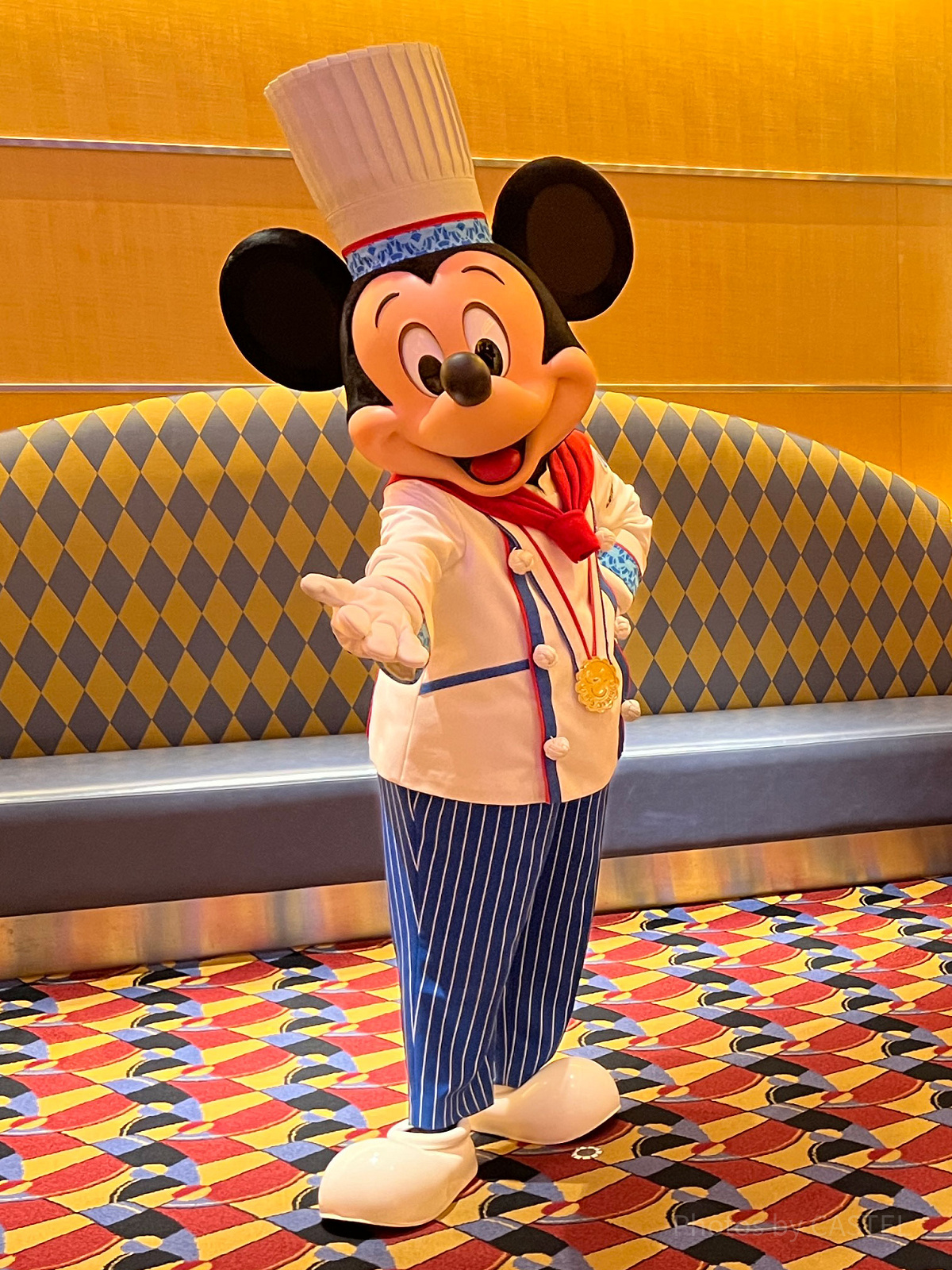 シェフミッキーで会えるミッキー| キャステル | CASTEL ディズニー情報