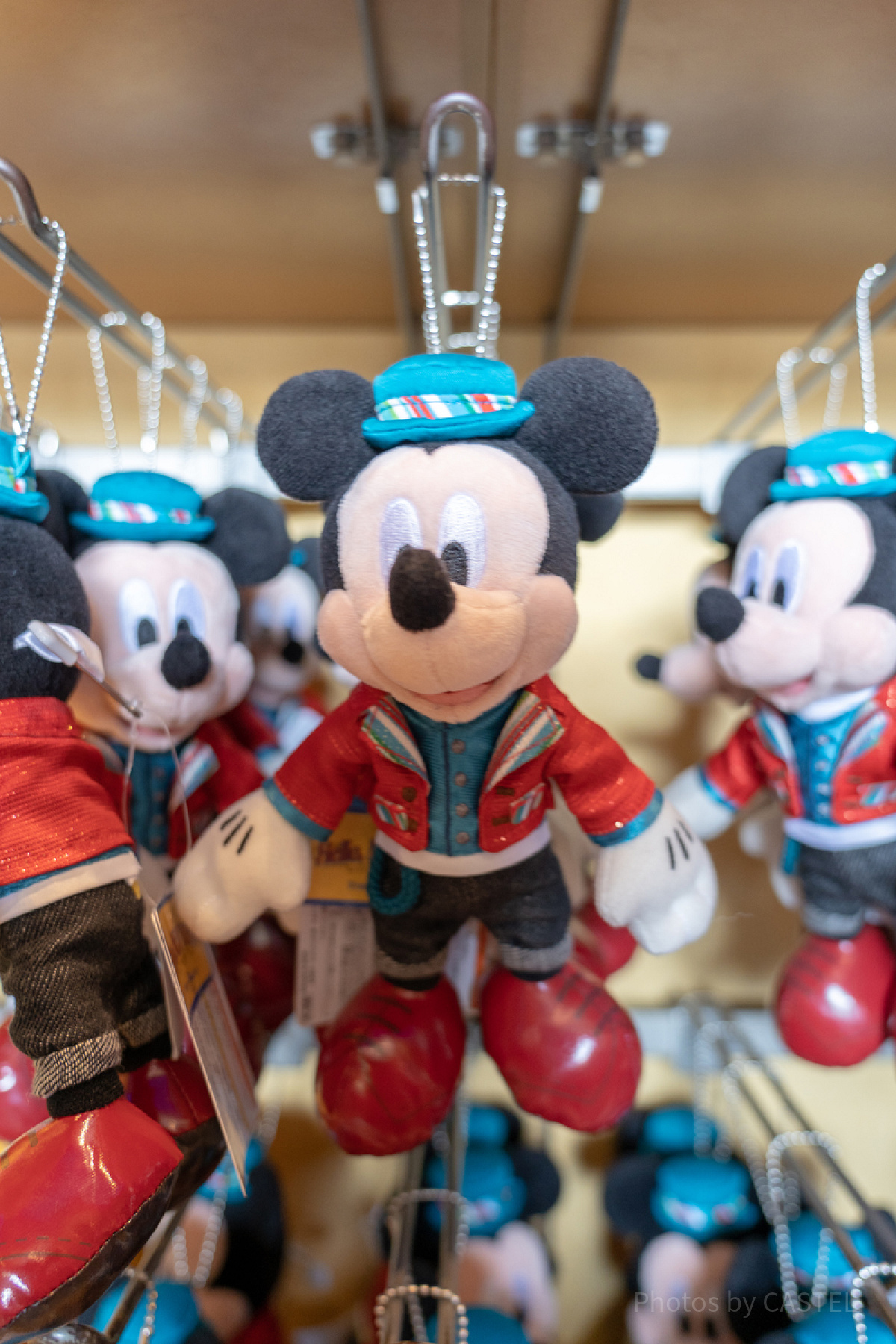 ミッキーぬいぐるみバッジ| キャステル | CASTEL ディズニー情報