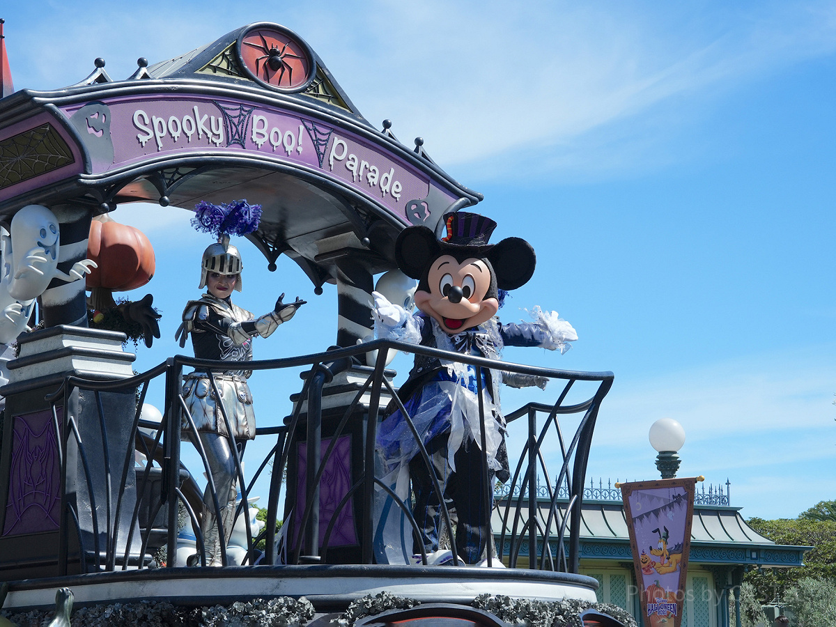 ミッキーのスプーキー”Boo!”パレード衣装(2023年)| キャステル