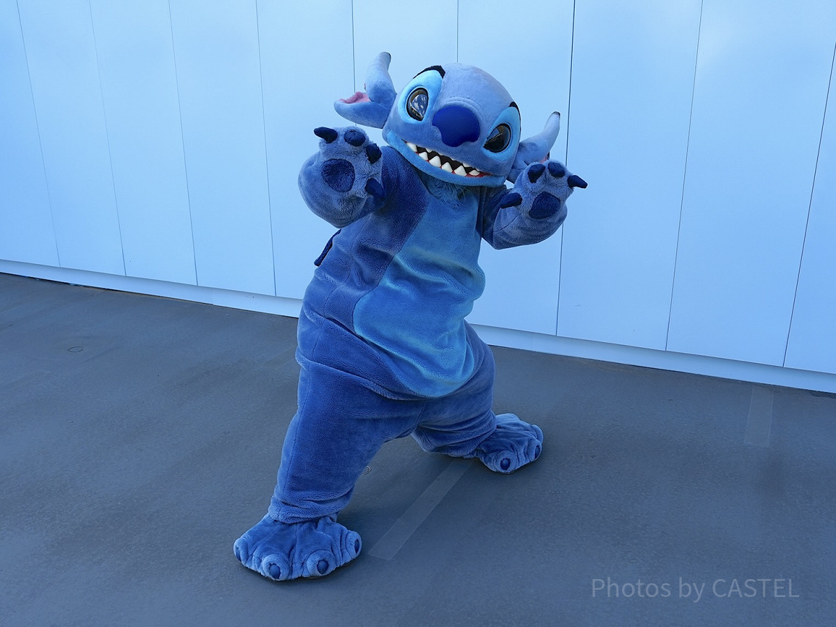 トゥモローランドのグリーティングで会えるスティッチ