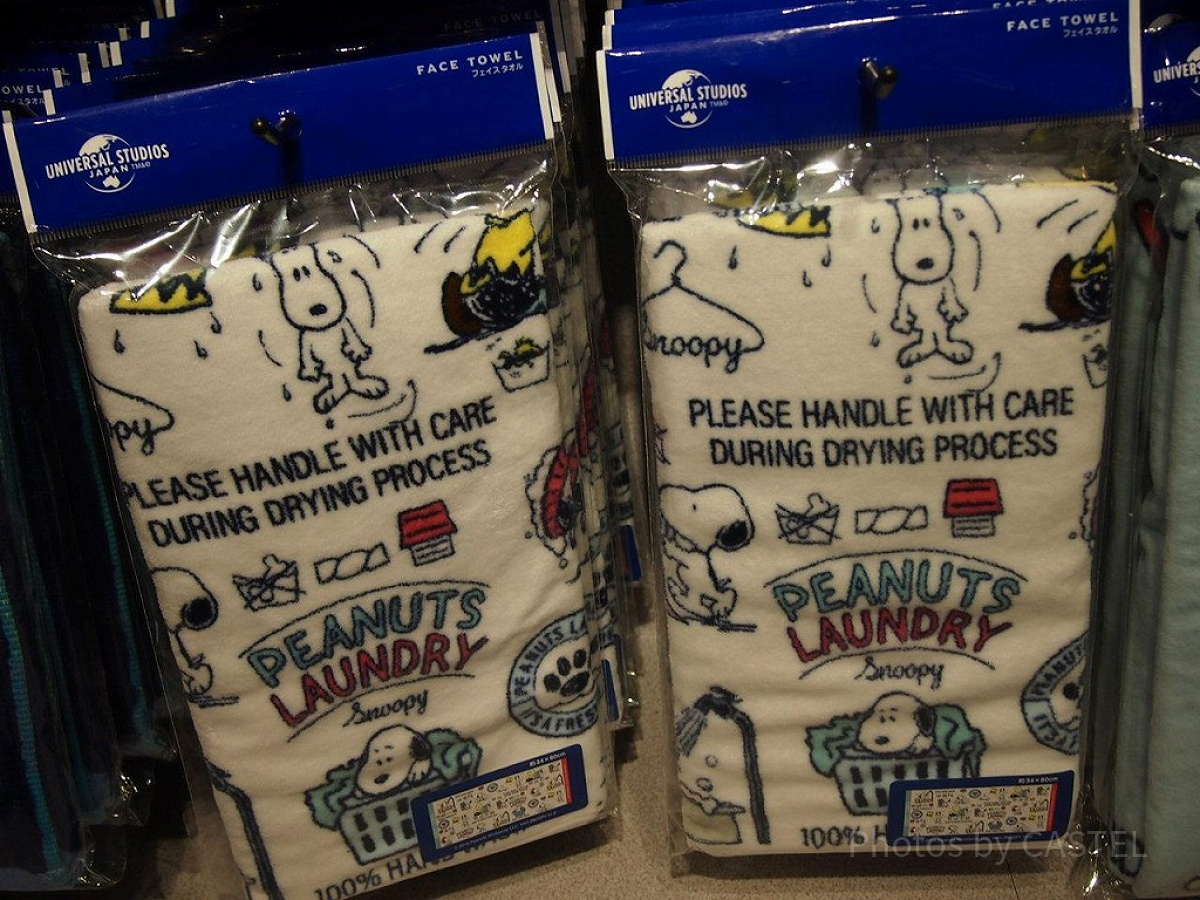 PEANUTS LAUNDRY（ピーナッツ・ランドリー）の総柄フェイスタオル キャステル CASTEL ディズニー情報
