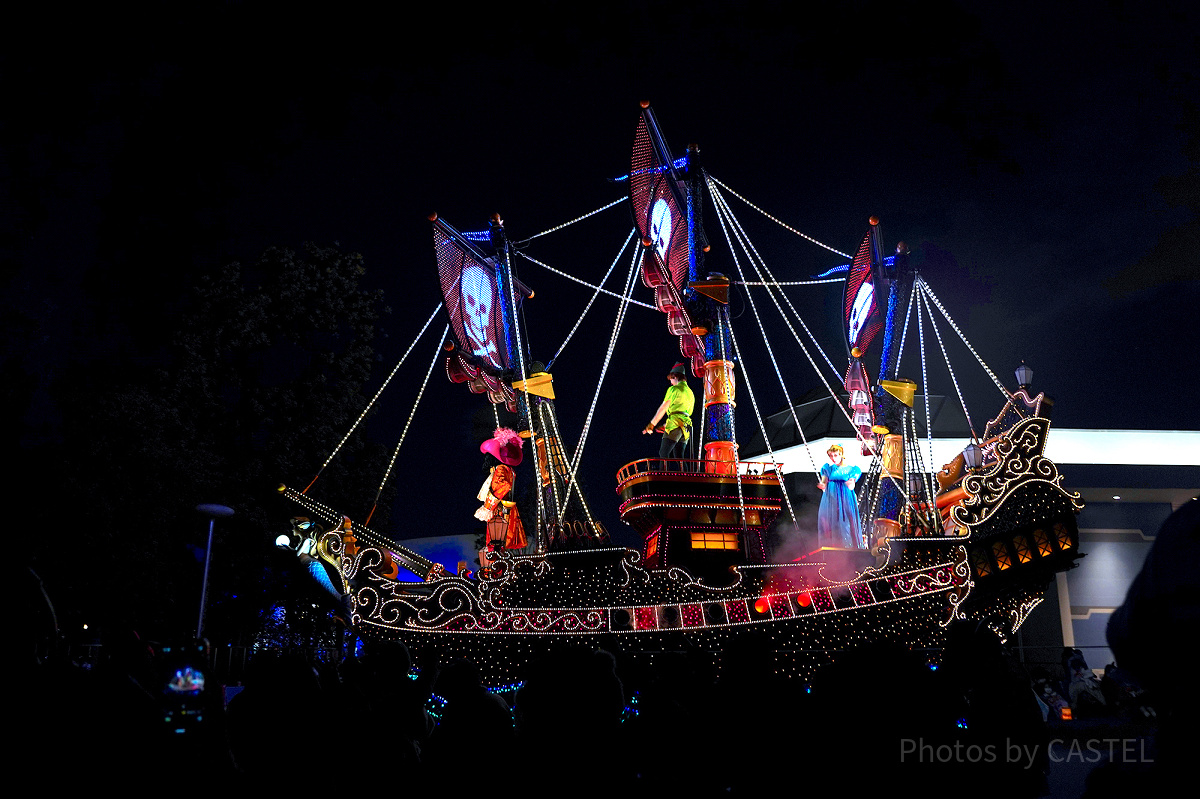エレクトリカルパレードの海賊船