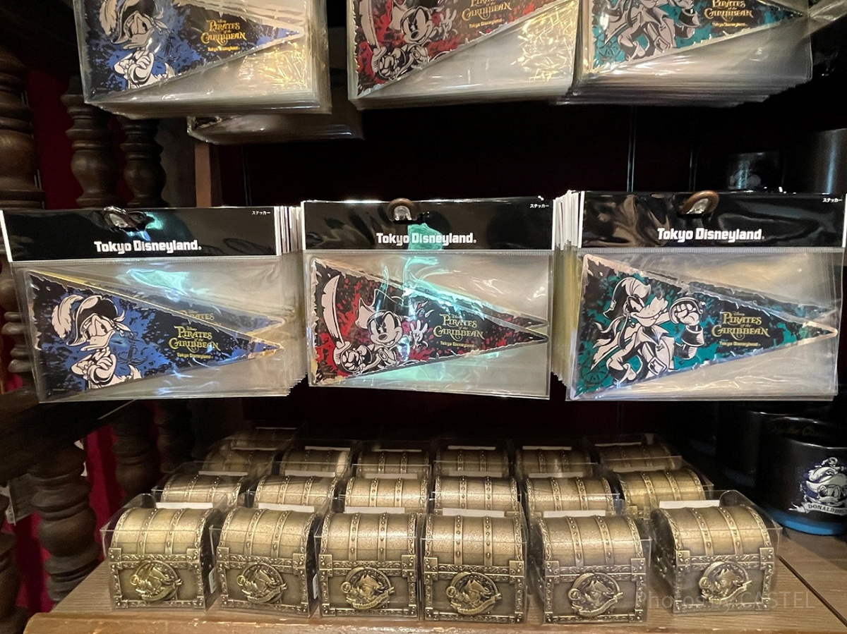 パイレーツ オブ カリビアン 映画グッズ コースター 新品 パイレーツ・オブ・カリビアングッズ：海賊デザインのステッカー