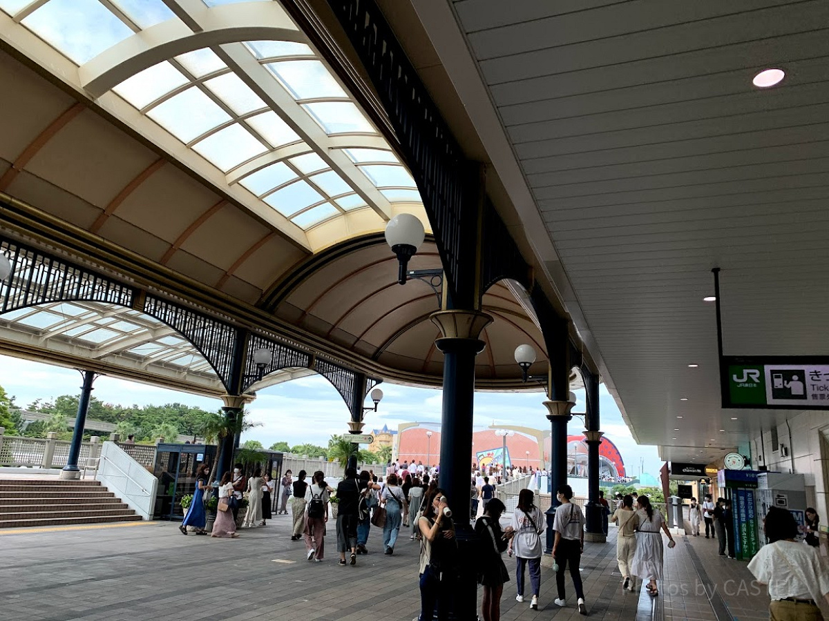 舞浜駅からディズニーランドの入口へのルート
