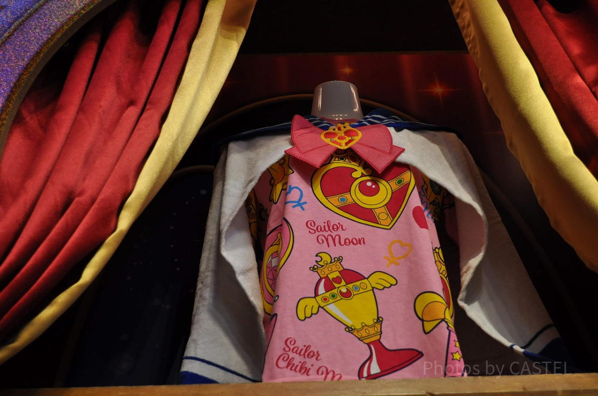 セーラームーンのフード付きタオル／USJ| キャステル | CASTEL
