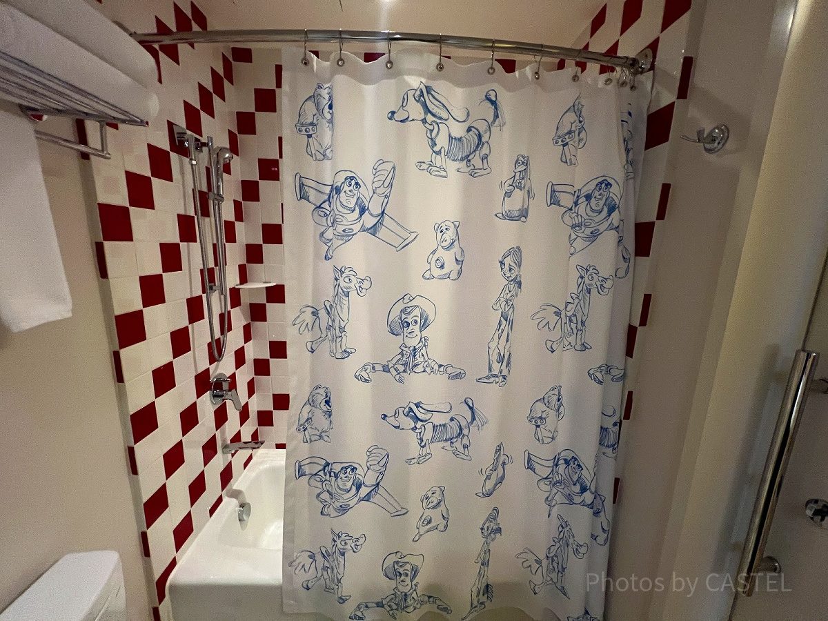 上海ディズニートイストーリーホテル：バスルーム