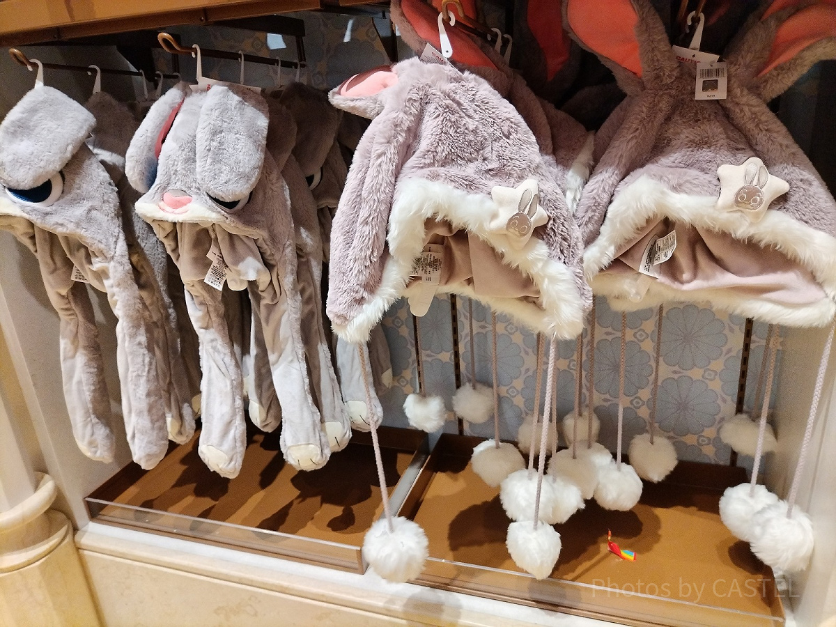 上海ディズニーズートピアグッズ：ジュディのボンボン付ファンキャップ