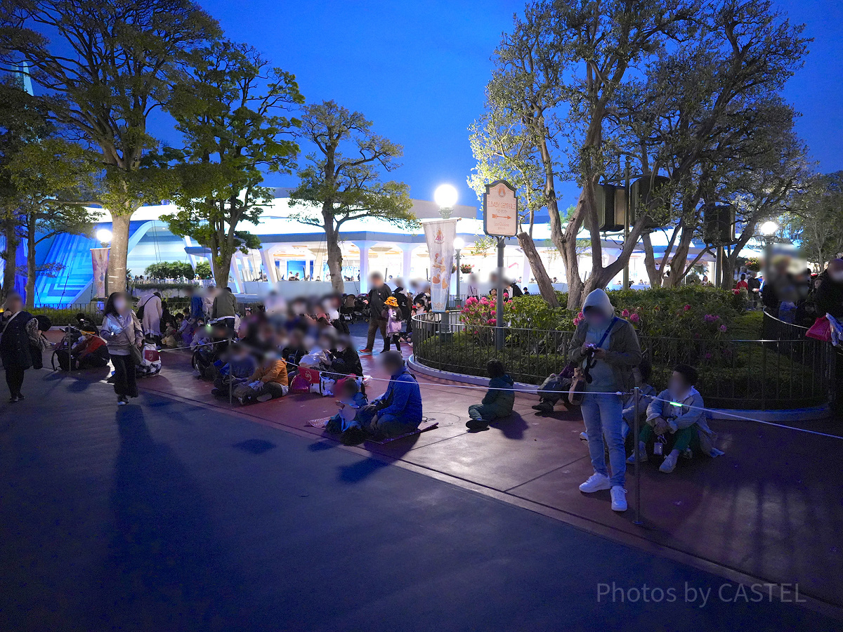 エレクトリカルパレードのプレミアアクセスの鑑賞場所の様子