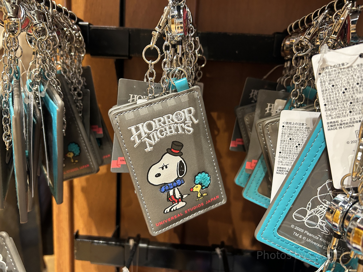 スヌーピーリール付きパスケース