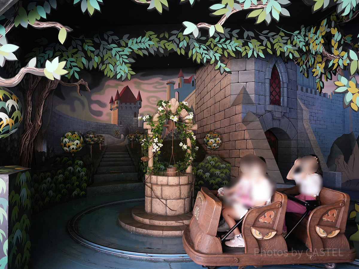 隠れホラーアトラクションで有名な「白雪姫と七人のこびと